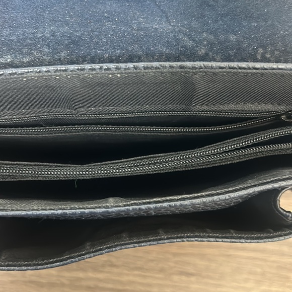 ALBA BUCKET CROSSBODY BLACK AND BROWN BAG - Picture 9 of 11